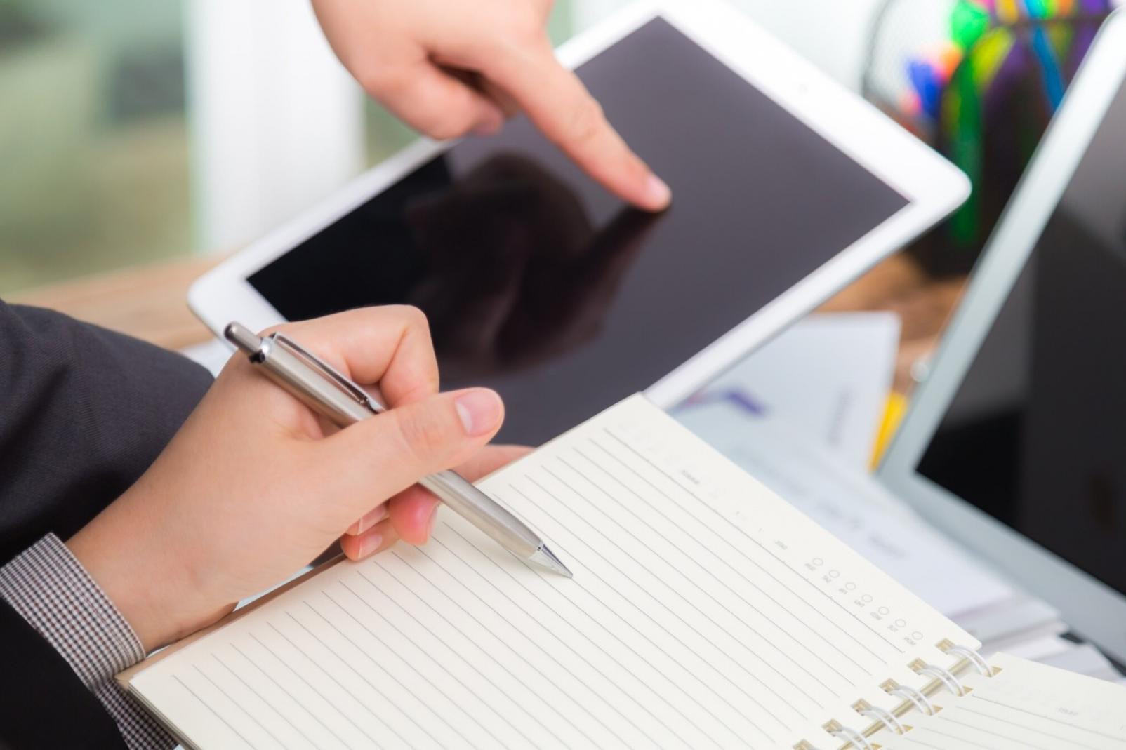 Financial analysis meeting discussing quarterly budget performance